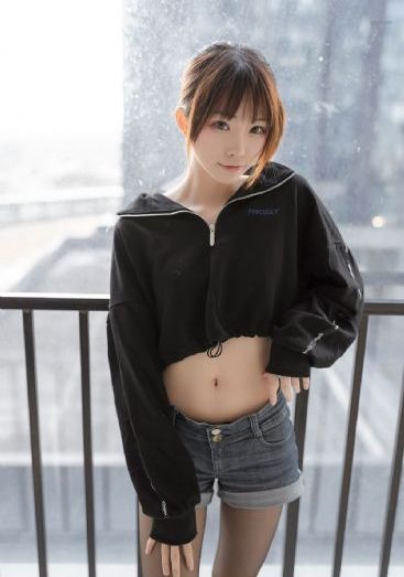 我们的秘密未删减版_十万网红美女美酱