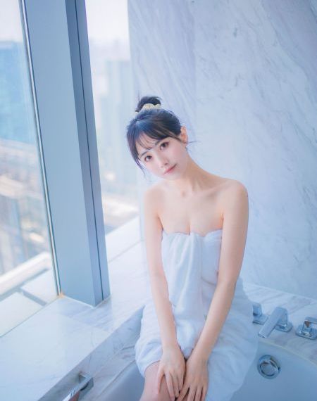 台湾早期打真军玖瑰女察_720神马影院手机在线