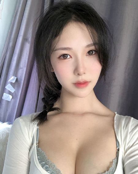 温柔的女秘书_国语迅雷下载