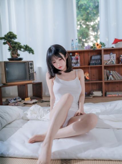 韩国片善良丰满大胸继母_超清高清在线观看