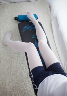篠田优办公室的黑色丝袜视频_超清免费观看
